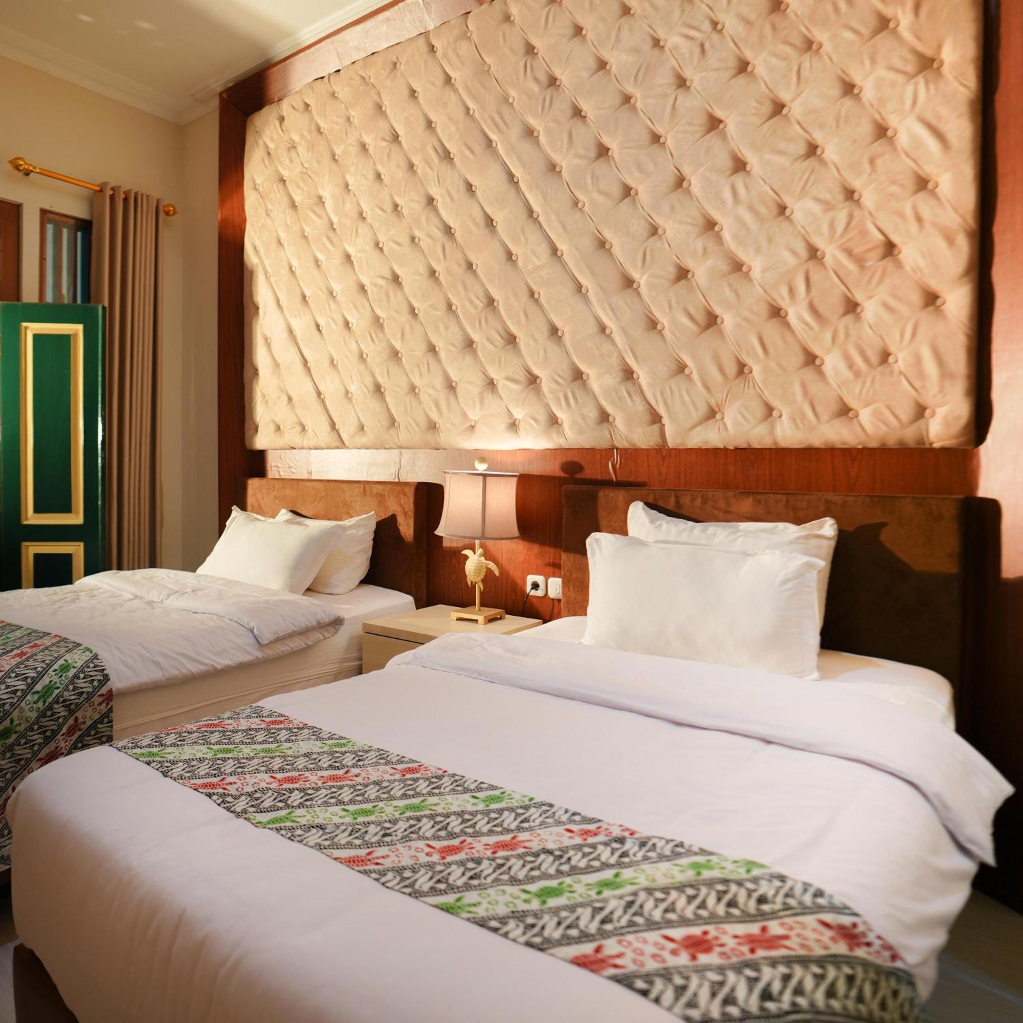Omahkura 1 Appartement Jogjakarta Buitenkant foto