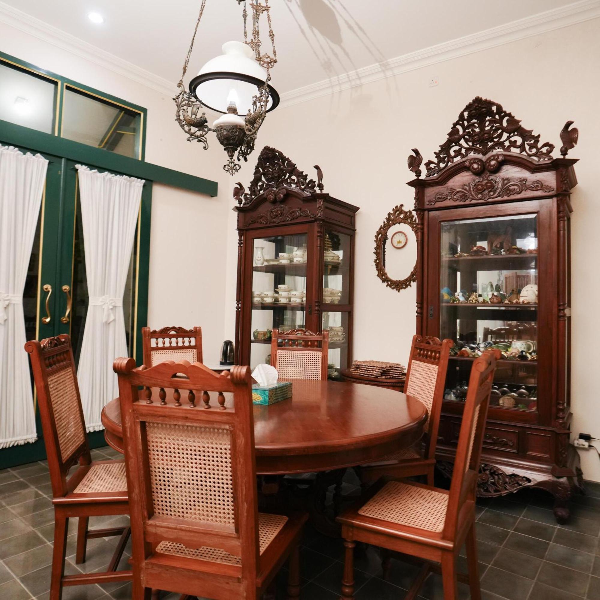 Omahkura 1 Appartement Jogjakarta Buitenkant foto